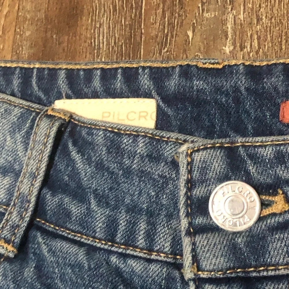Pilcro Jeans Women's 24T The Icon Barrel Leg High Rise Medium Wash Denim